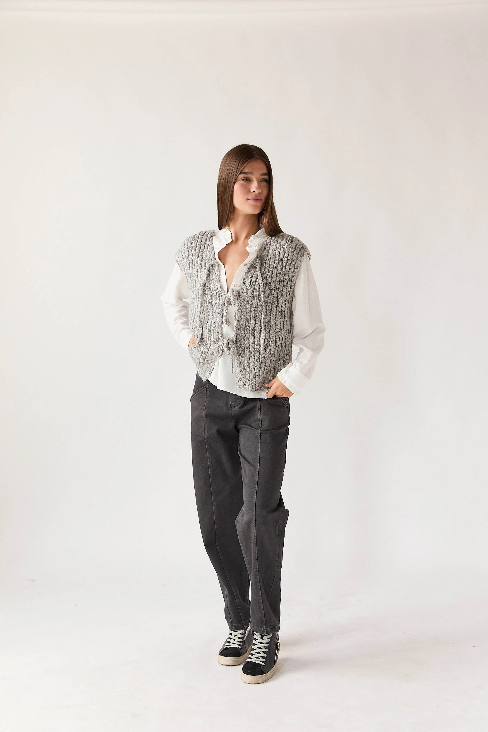 Chaleco lazos gris - Imagen 4