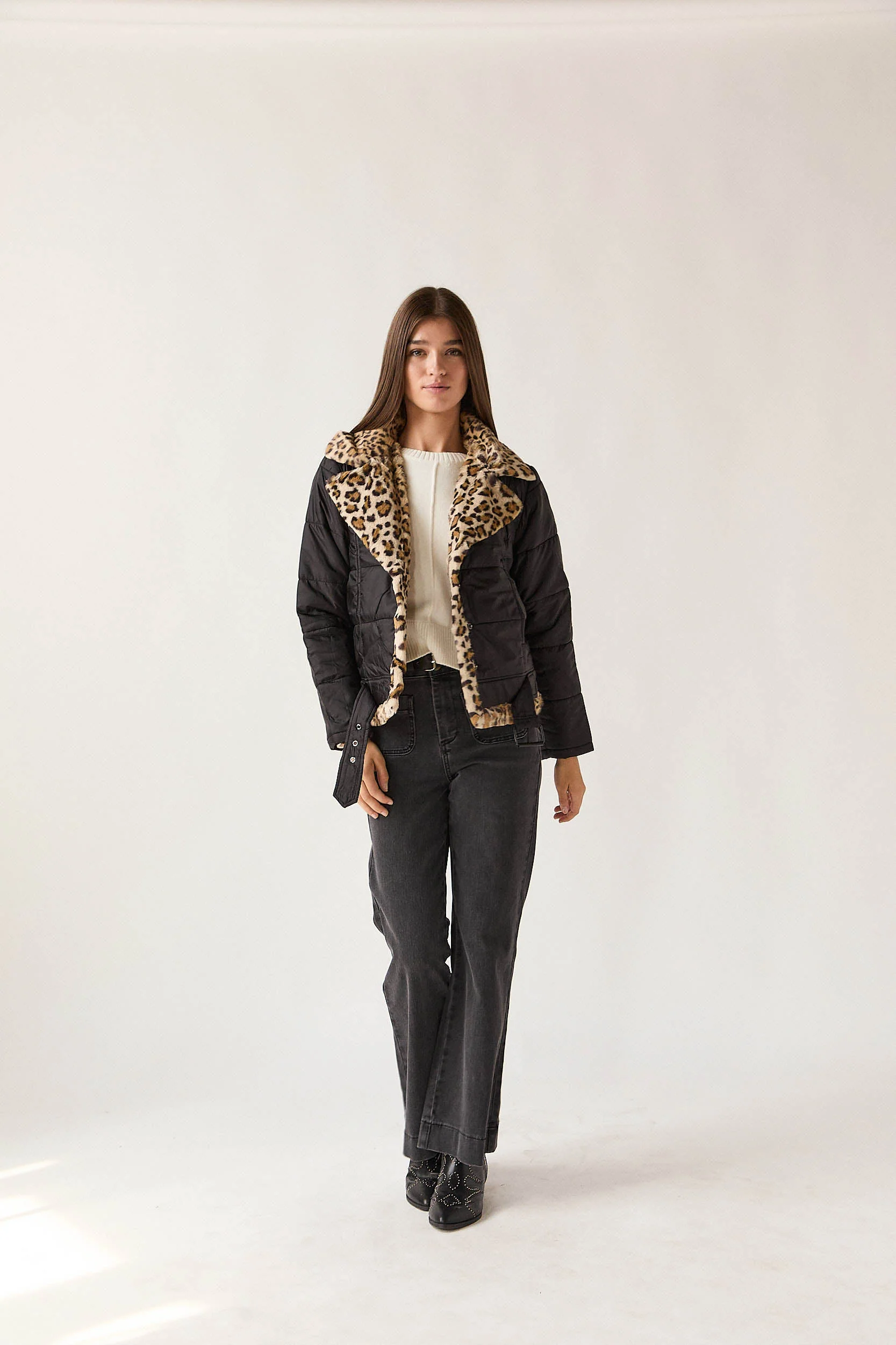 Abrigo nylon borreguito animal print negro - Imagen 3